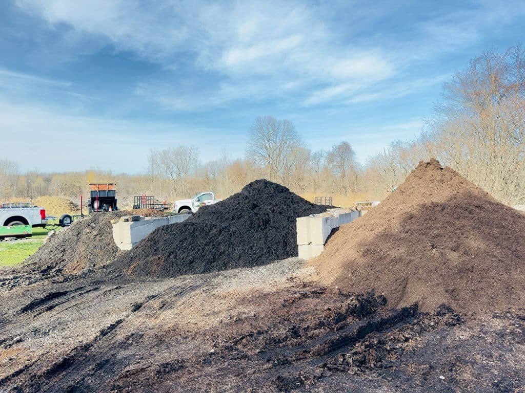 Gallery photos for Mulch Delivery Announcement: Image #2